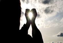 开云平台-伯纳乌沸腾！银河战舰加冕夜，14冠荣耀如何点燃全球皇马信徒？