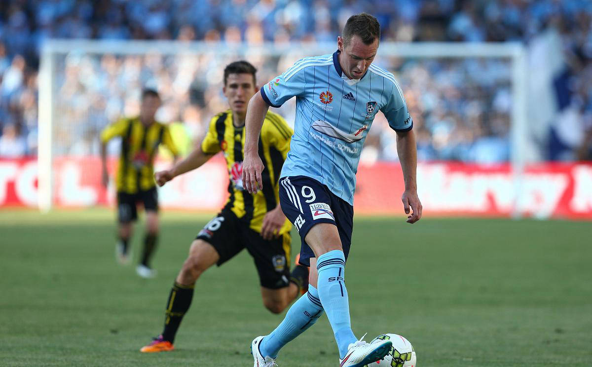 开云体育官网-悉尼FC女足球员在比赛中展现出色技术