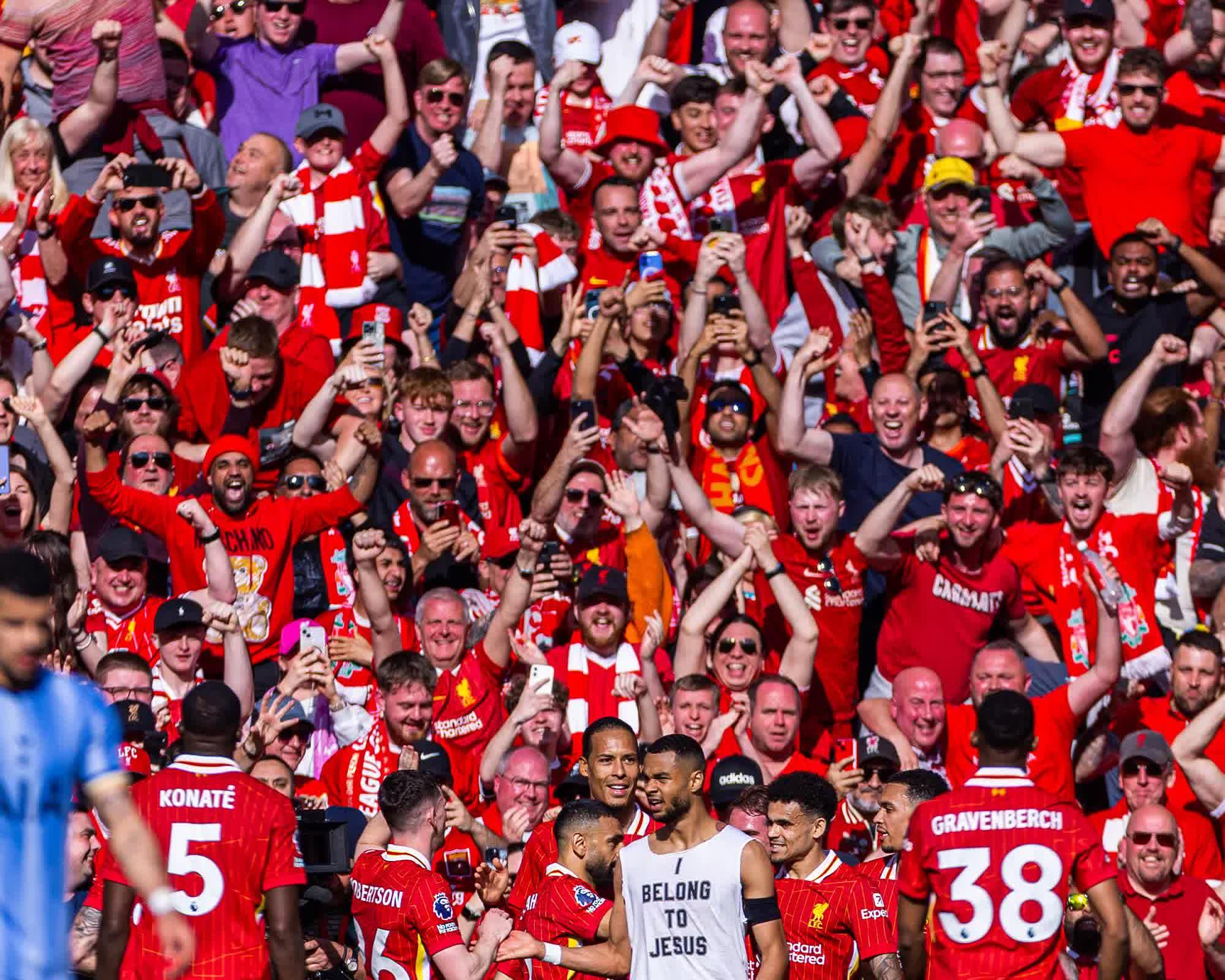 开云体育入口-利物浦遭遇曼城挑战，谁能晋级欧洲足坛巅峰