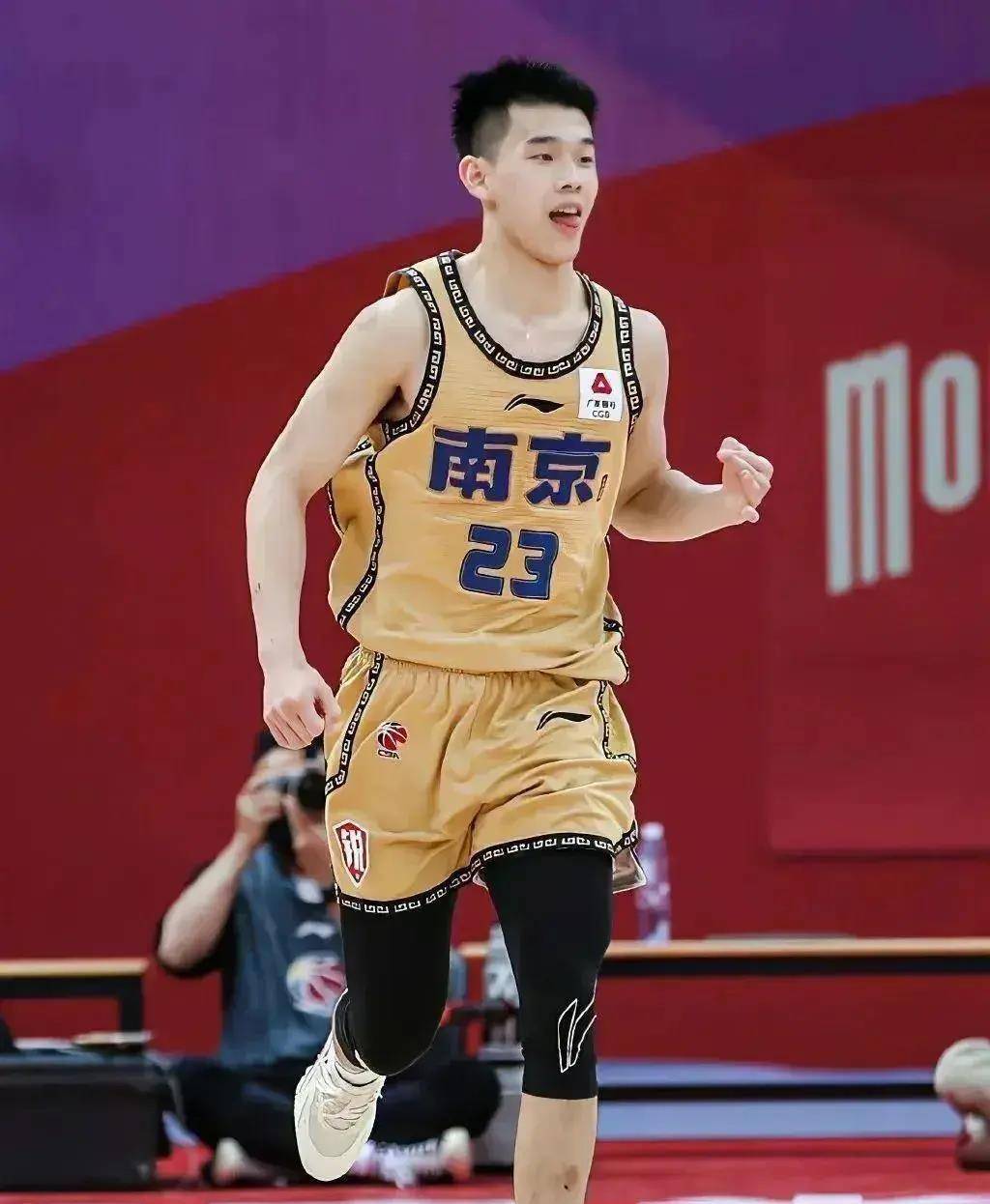 杭州男篮逆袭南京队，晋级次轮的简单介绍