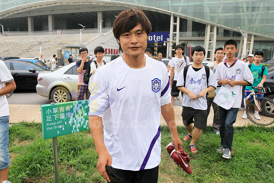 包含天津泰达主场不败,球风凌厉斗志昂扬的词条 包含天津泰达主场不败,球风凌厉斗志昂扬的词条