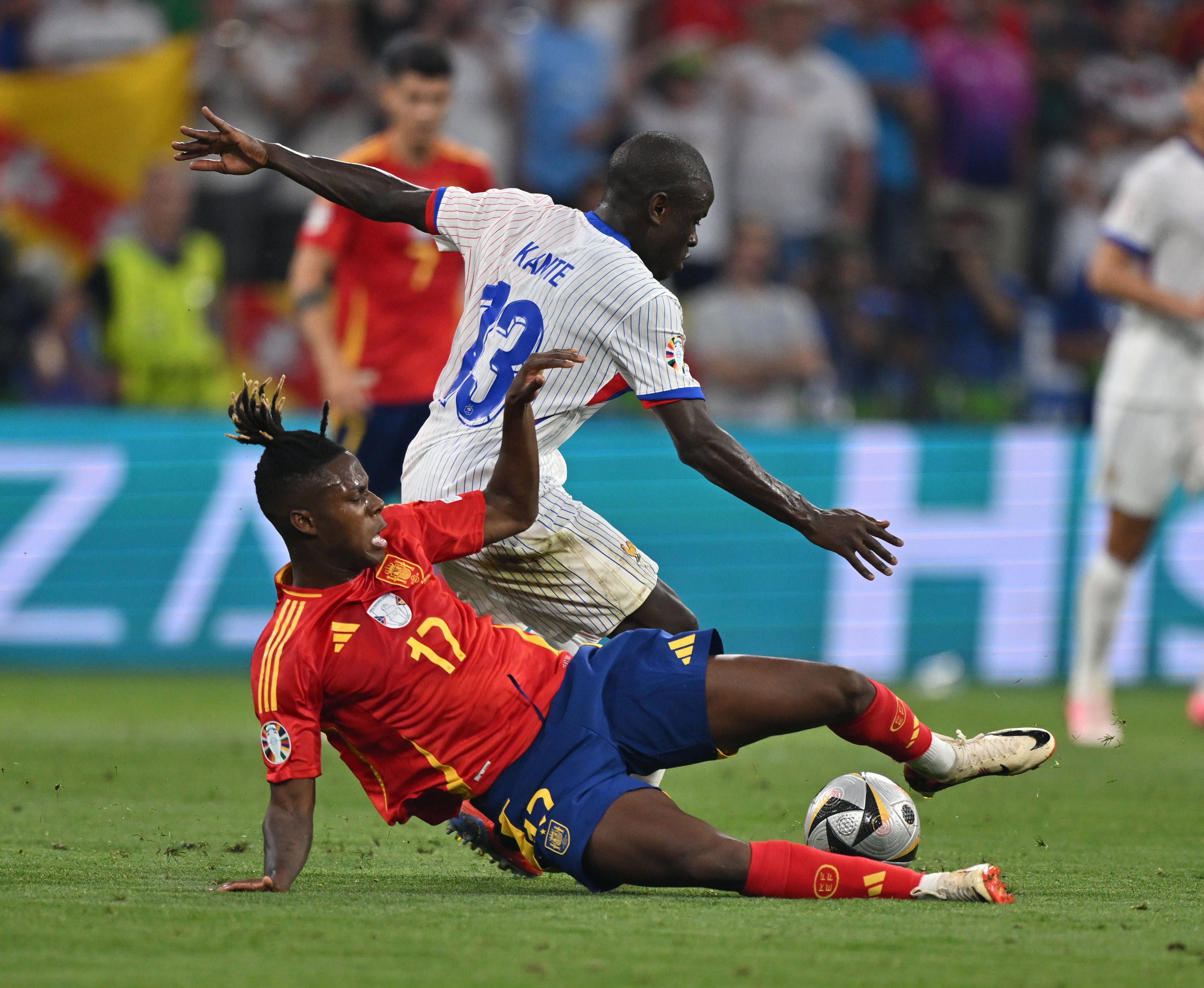 法国击败西班牙,挺进半决赛 法国击败西班牙,挺进半决赛