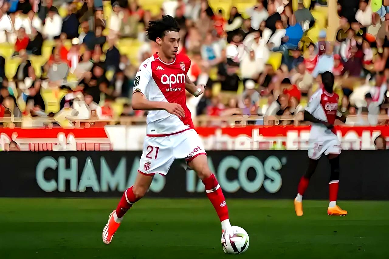 开云官网-摩纳哥迎战圣埃蒂安：冠军路上再续辉煌