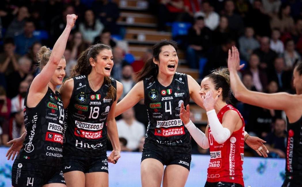 开云官方app入口-欧洲杯足球赛女子团队斩获冠军