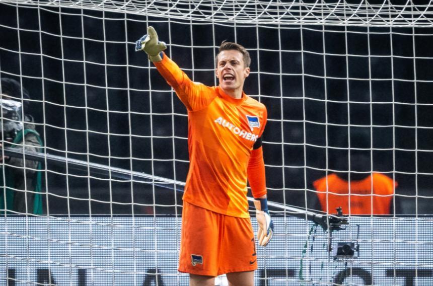 关于暴力事件中受伤，柏林赫塔球迷引发争议的信息