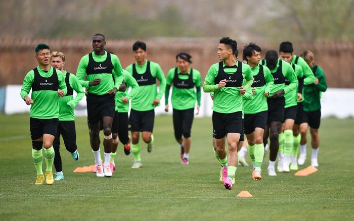 中超球队内部团结一致，备战目标一致