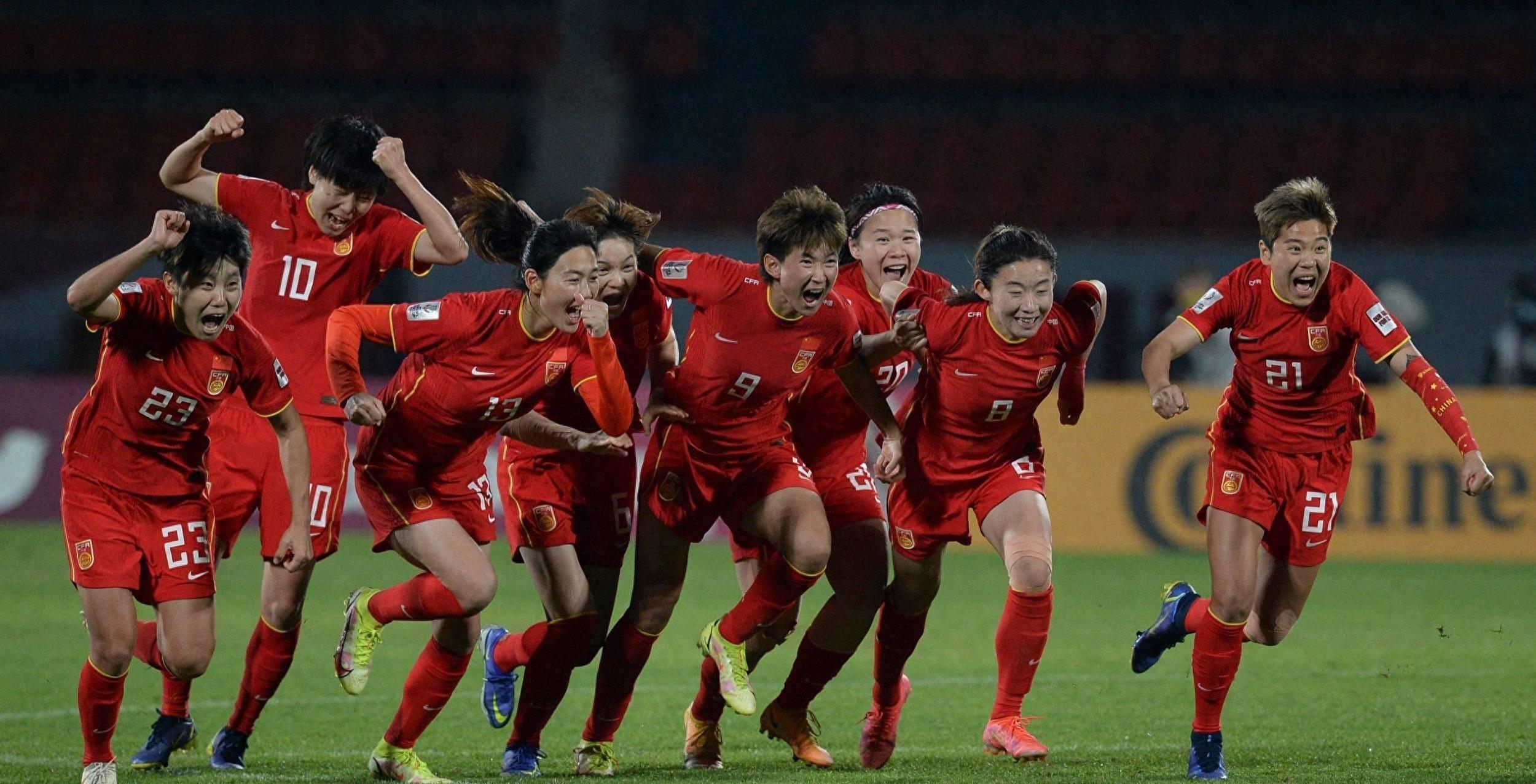 女足比赛中美国队实力碾压对手