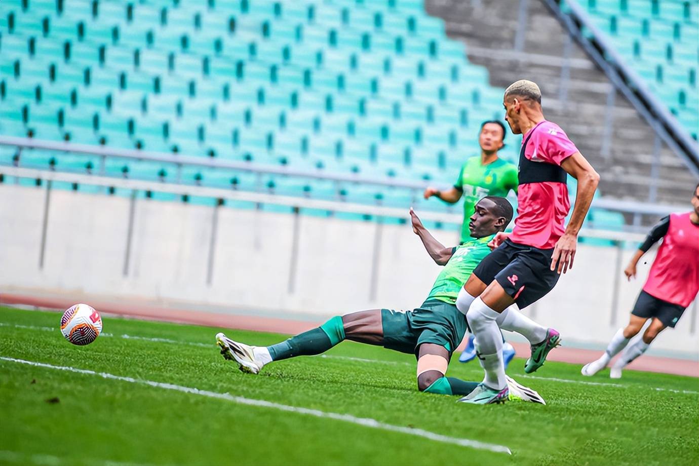 开云体育平台APP-阿联酋球队挑战中超冠军，实力未知数