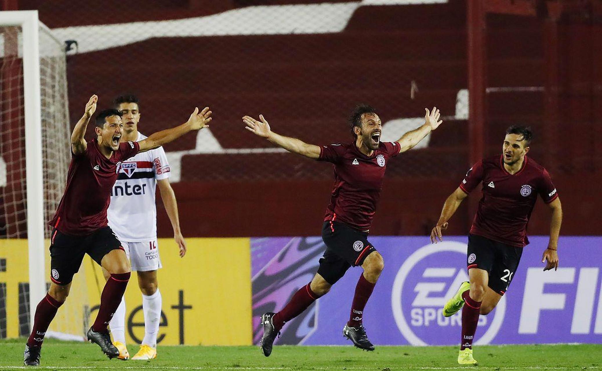 开云下载-国际足坛焦点对决，实力碰撞火花四溅