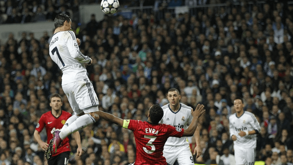 足球巨星合练敲定首发位置，团队合作配合默契无间