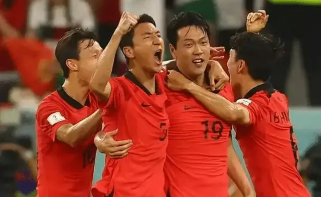 韩国队在激战中独领风骚,赢得比赛 韩国队在激战中独领风骚,赢得比赛