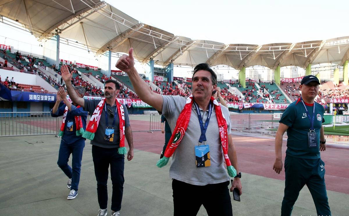 智慧战略打破僵局，球队展现强大团队力量