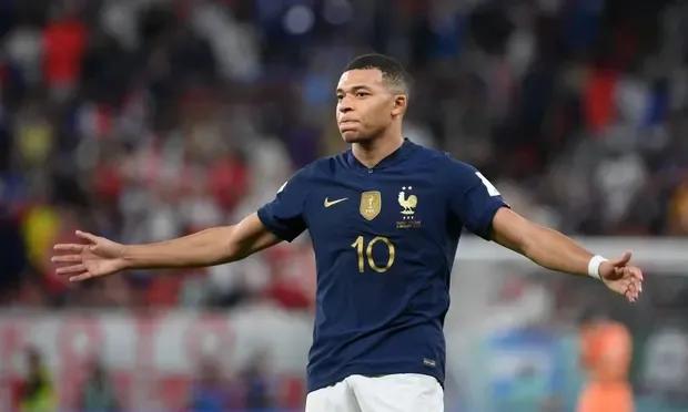 包含英格兰主场大胜波兰，实力碾压晋级欧锦赛！的词条