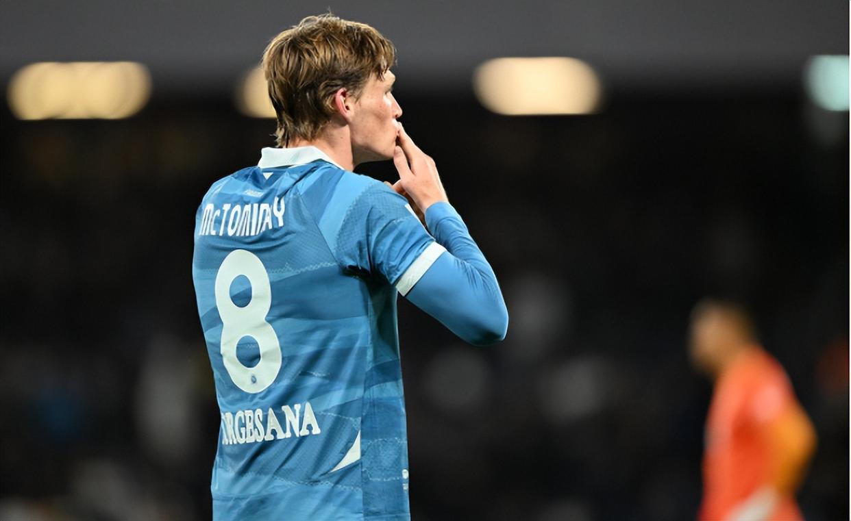 球星伊瓜因梅开二度，那不勒斯逆袭成功