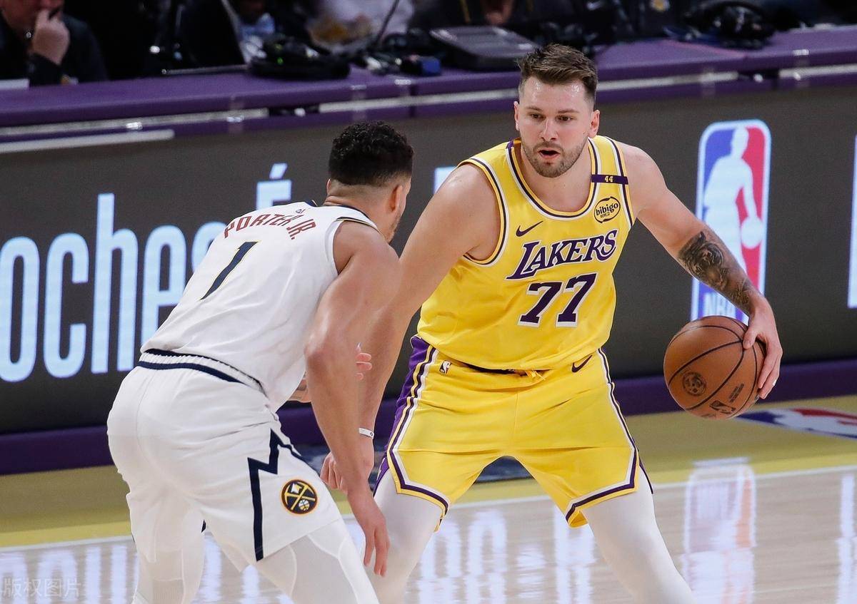 游刃有余实力雄厚球队轻松过关晋级 游刃有余实力雄厚球队轻松过关晋级