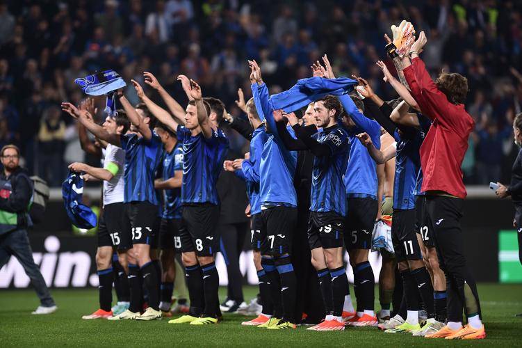 关于圣埃蒂安主场战平,争夺欧战资格激烈的信息 关于圣埃蒂安主场战平,争夺欧战资格激烈的信息