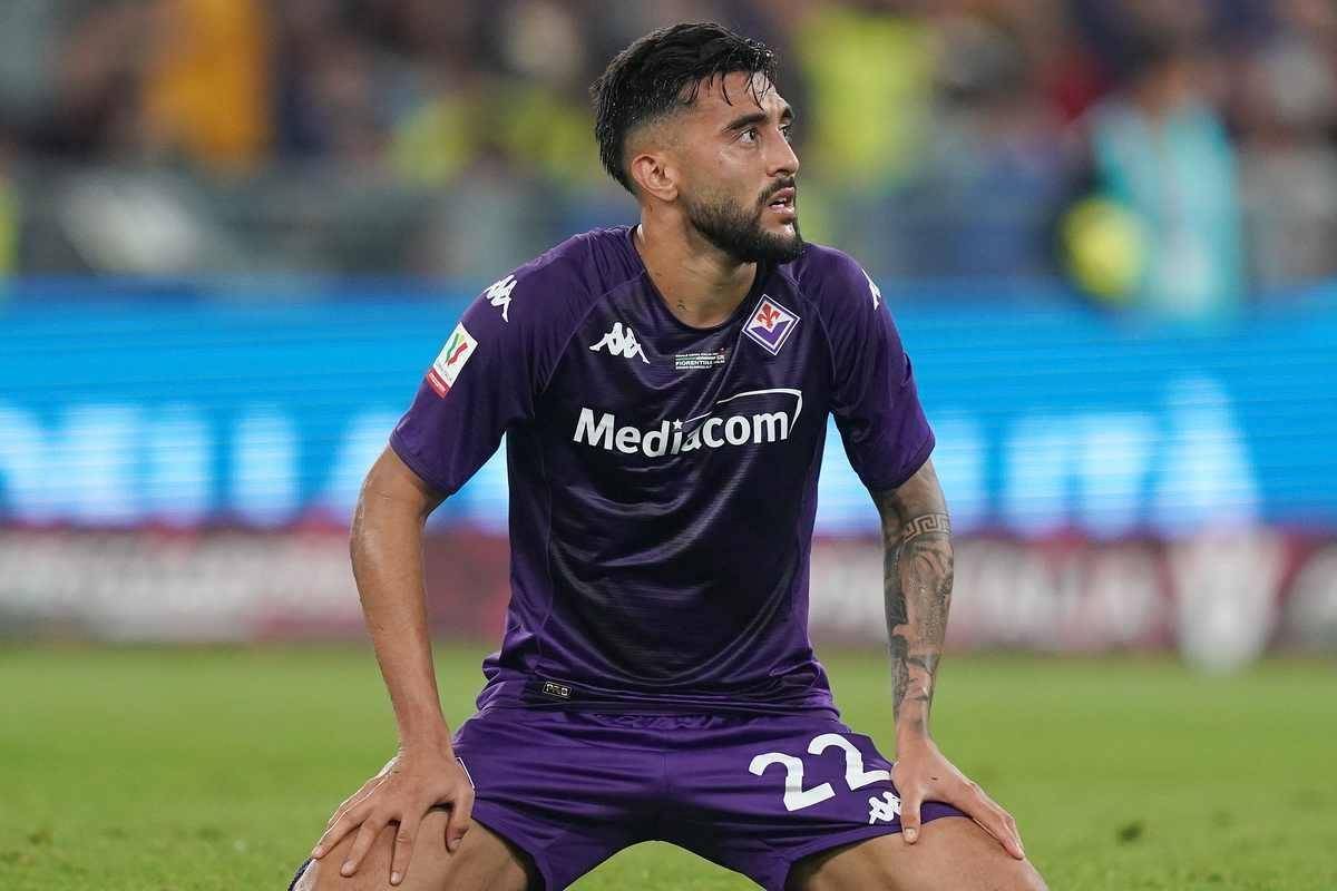 包含佛罗伦萨逼平弗洛西诺内,保级压力增加的词条 包含佛罗伦萨逼平弗洛西诺内,保级压力增加的词条