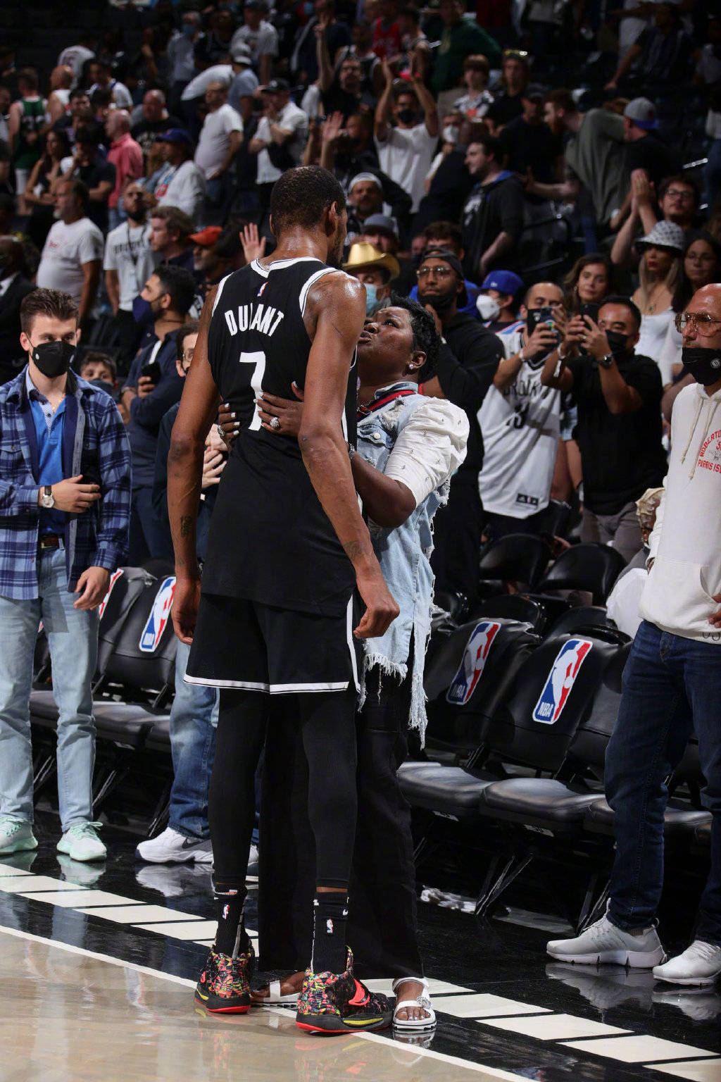 开云体育入口-雄鹿再胜篮网巩固榜首位置