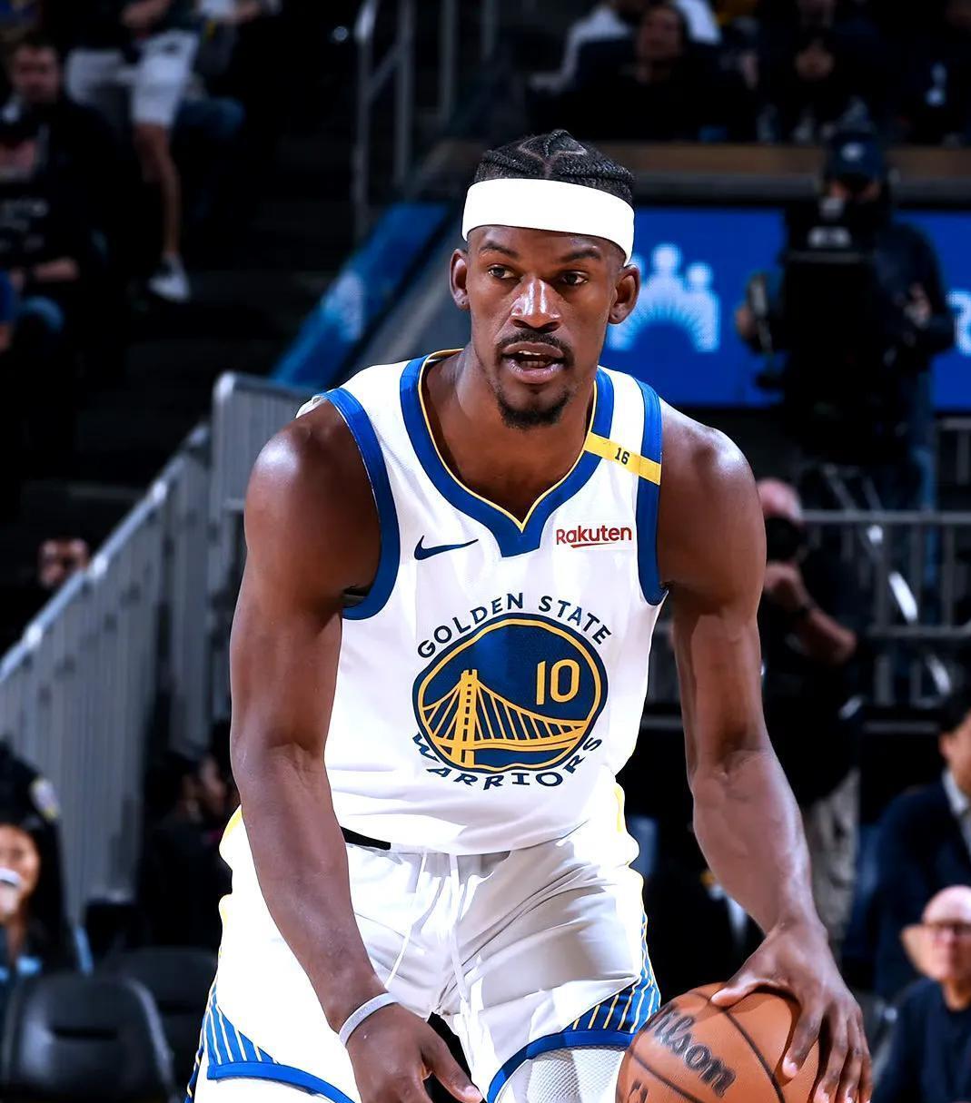 猛龙客场力克灰熊,保持连胜 猛龙客场力克灰熊,保持连胜