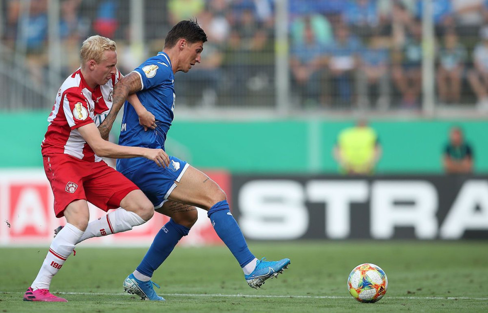 汉堡主场逆袭维尔茨堡,收获宝贵三分保持领先 汉堡主场逆袭维尔茨堡,收获宝贵三分保持领先