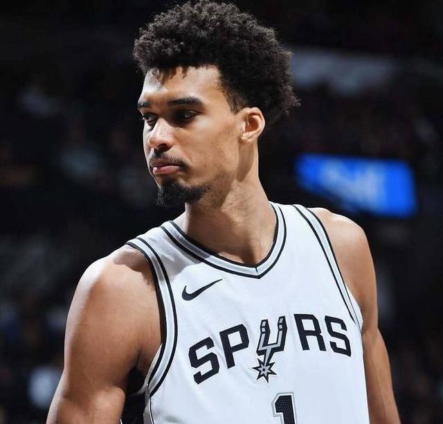 灰熊主场大胜马刺壮胆