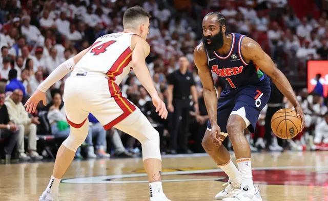 火箭负于湖人，遭遇三连败