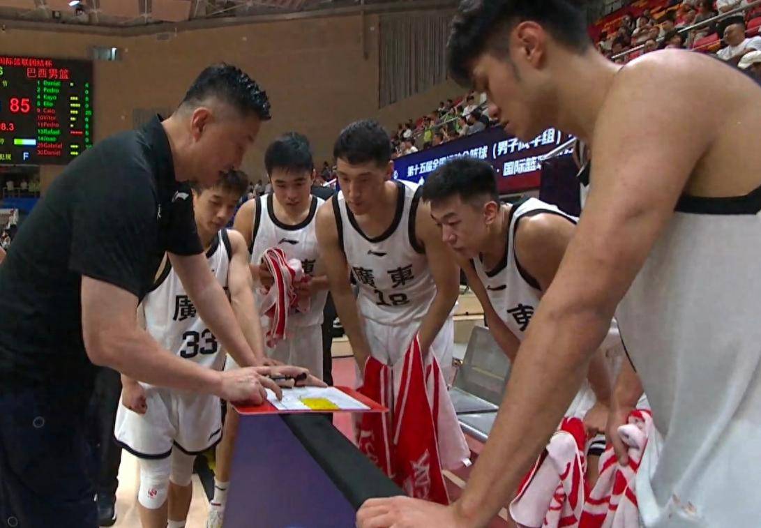 CBA新赛季启动!广东宏远首战取胜! CBA新赛季启动!广东宏远首战取胜!