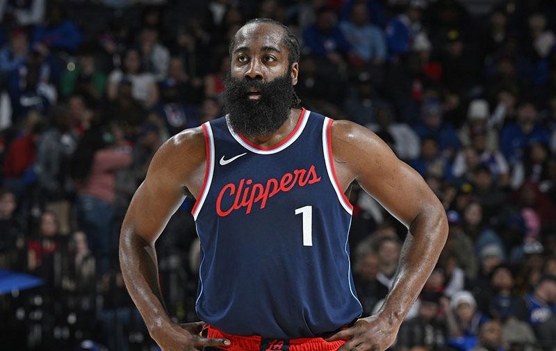 火箭逆袭太阳，哈登砍下40分