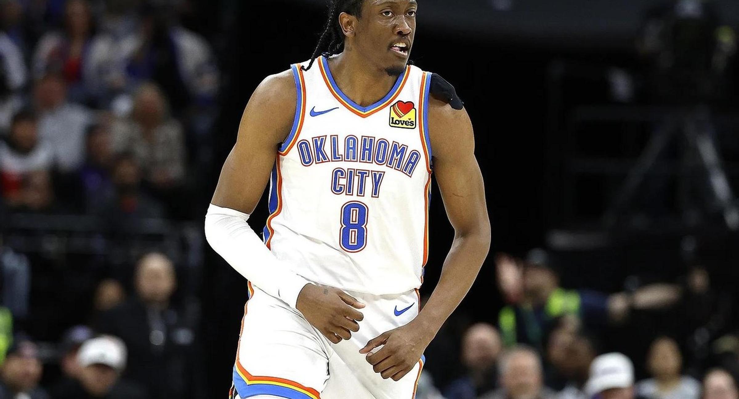 雷霆击溃爵士稳居前列取得三连胜